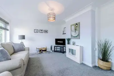 Image de New! Stunning Bungalow, Ideal for Groups, Parking!