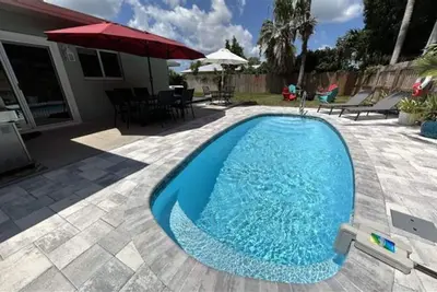 Image de Beautiful And Spacious Backyard-Heated Pool-Hot Tub/Bbq/Cornhole/Near Beach/Mall