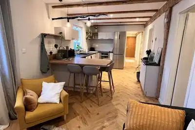 Image de Le Catalpa:  au cœur d'un corps de ferme