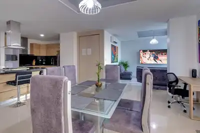 Image de Luxury Ctg Airport Penthouse 3 Bd 2 Ba Suite + Rooftop Pool