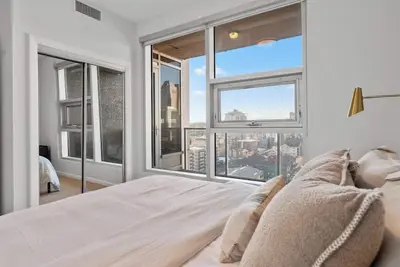 Image de King Bed | Cgy Tower Views| Mins to Saddledome
