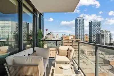 Image de Calgary Tower View |King Bed | 2br |Ac | Pool |Gym