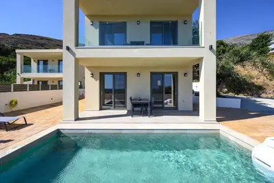 Image de Katerina2, Swimming pool, Near beach, Taverns
