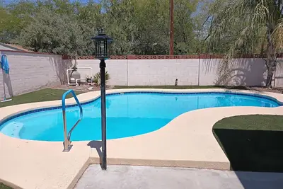 Image de Desert Oasis of Tucson. Charming 3-bedroom home w/ gazebo and swimming pool