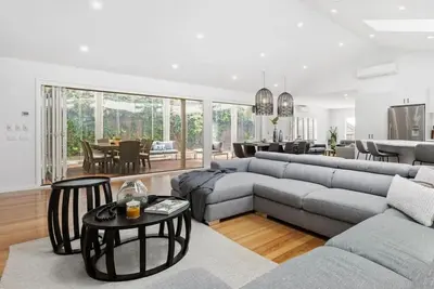 Image de Coastal Elegance of Tyrone