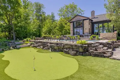 Image de 6 bed 6 bath home on 21+ acres! Pool, Hot tub, Putting Green!