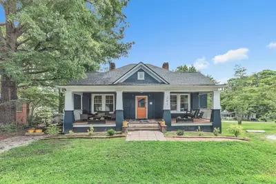 Image de 2 BRs / 2 BAs - Stroll to Coffee, Bakery, Wine Bar - Downtown Garner