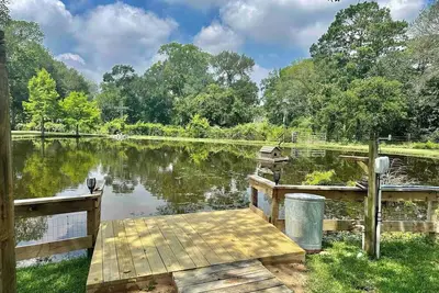 Image de Waters Edge Fishing Cabin
