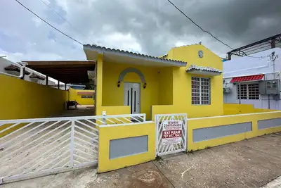 Image de 6 Br - Main House + Casita Home in Arecibo