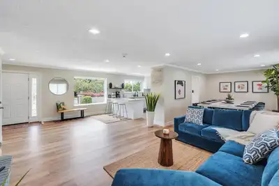 Image de Brand-New 5 room home in the heart of Orem with Mini Golf, Pool/Ping pong tables