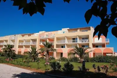 Image de À deux pas du golf! Superbe T2 + balcon/terrasse