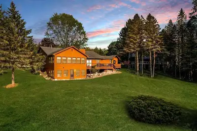 Image de Weber | Traeger | Beach | Hot Tub | Sauna | Pool