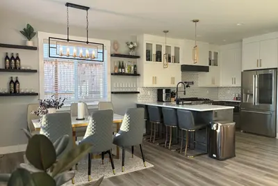 Image de Charming house with Hot Tub and Steamer Shower in delightful Dallas