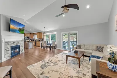 Image de Spacious 5-bedroom retreat with Ac and WiFi inSouth Ogden. Relax in our Hot Tub