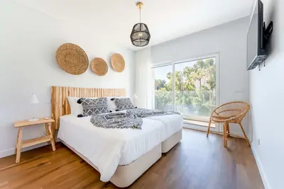 Image de Algarve Beach Garden Three by Portugal Portfolio