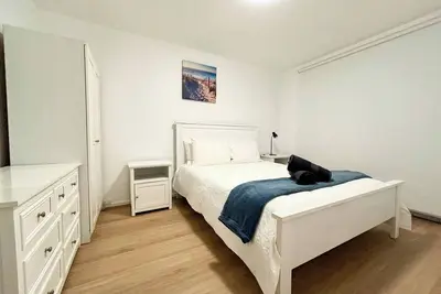 Image de Coastal Beach Retreat Scarborough Pool & Slide!