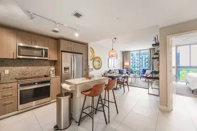 Image de Prime Downtown Doral Park Condo