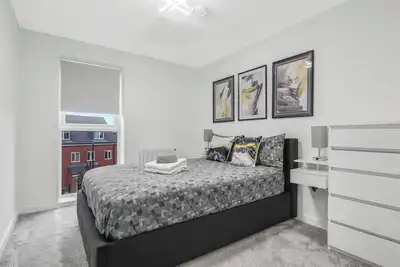 Image de Contractor Ready Apt • Free Parking • Fast Wi-Fi