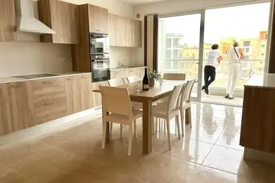 Image de St. Julian’s Brand New apartment 5\n\nWalking distance to St. Julians Paceville