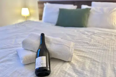 Image de St. Julian’s Brand New apartment (8)\n\nWalking distance to St. Julian's Paceville