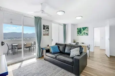 Image de Cairns City Escape Elevated Modern Haven with Pool