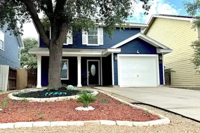 Image de Charming 3-bedroom 2. 5 bathroom house with Ac and WiFi in Laredo