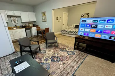 Image de Side of Lookout Mtn-Prvt Open Concept Apt-Chatt Vistas