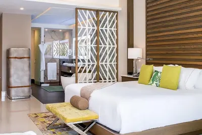 Image de 2-Br Oceanfront at Luxury Resort, with Full Amenities, Pool, Spa, Upscale Dining