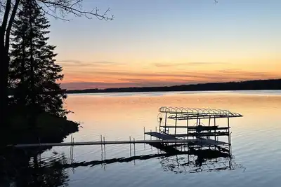 Image de Buffalo Lake Retreat - charming lakefront 3 bedroom house-great fishing and fun