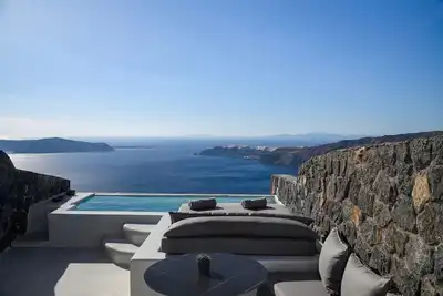 Image de Glorious Santorini Suite | Dryad Suite | Breathtaking Sea Views | Private Furnished Terrace with Heated Plunge Pool | Adults Only | Imerovigli