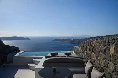 Stunning Santorini Suite | Rapual Suite | Breathtaking Sea Views | Private Furnished Terrace with Infinity Pool | Adults Only | Imerovigli