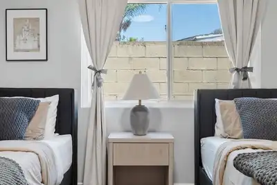 Image de Newly Renovated! 5 mins away from Disneyland! Modern and Comfort Dream Home!