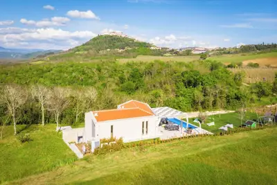 Image de Motovun: 4 bedroom villa with pool & stunning view