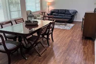 Image de Clean & Comfortable Home in the Pines - 3-bedroom, 2-bath home, family-friendly