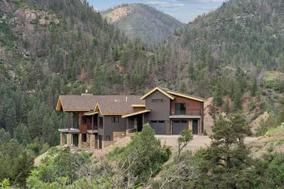 Image de Durango Luxury-Stunning Views! Easy to Town or Ski