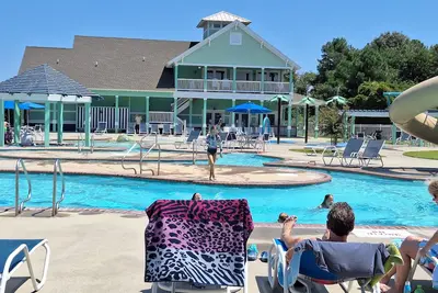 Image de Family Obx Escape - Resort Pool, Game Room, 3-Story Stay, Beach Gear Included!