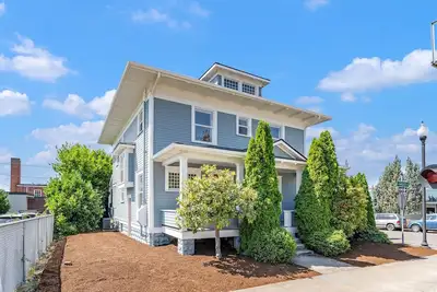 Image de Historic, Restored Home - Downtown Newberg