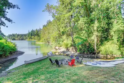 Image de Bainbridge Island Group Retreat w/ Pickleball!