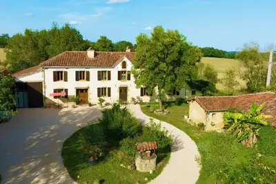 Image de Demeure de charme \"Au Coeur de la Gascogne\". Gîte 7 personnes.
