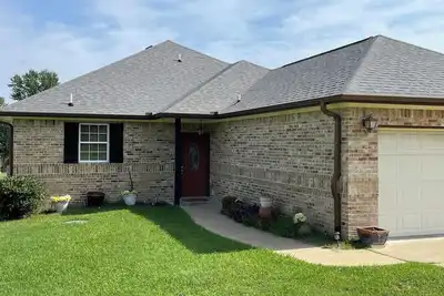 Image de Tranquility Cove Lakehouse. Hot Tub! Family-Friendly, Newly Renovated