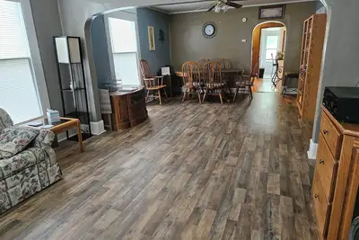 Image de A cozy home to be & pets Ok. It's close to eateries, shops and Hwy's 24 and 63.