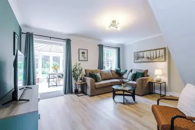 Image de New! Stunning Home, Ideal for Groups, Free Parking