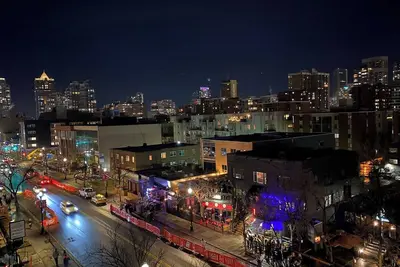 Image de Downtown Retreat on 17th Ave – Walk to Cafés, Nightlife & Transit!