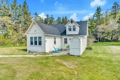 Image de Quaint cottage with the charm & tranquility one looks for on the Coast of Maine