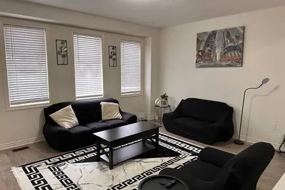Maison de ville moderne de 2024 à Cambridge – Confortable et élégante!