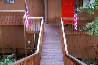 Image de New Cozy Condo I-4 @ Beautiful Lake Cumberland - perfect family getaway!