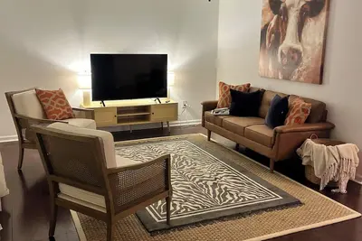 Spacious 4-bedroom house in charming Belmont with WiFi and Ac