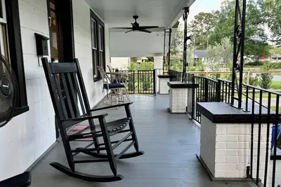 Image de Charming house in Charleston quiet neighborhood