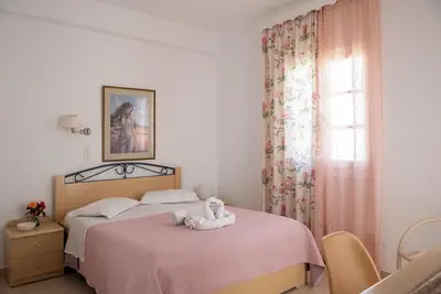 Image de Marias Hospitality. Pure Paroshospitality