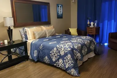 Image de Entire 1 bedroom condo with 2 beds + washer & dryer + underground parking